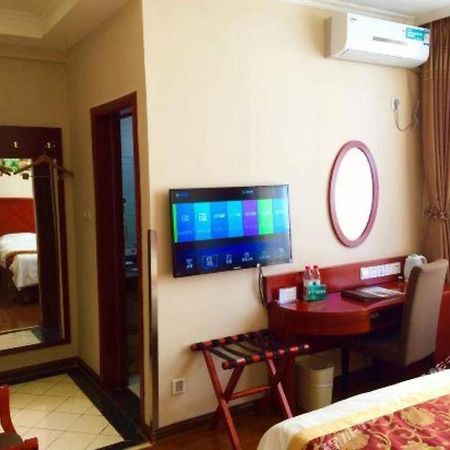 Greentree Inn Bole Wanxianghui Express Hotel Exterior photo