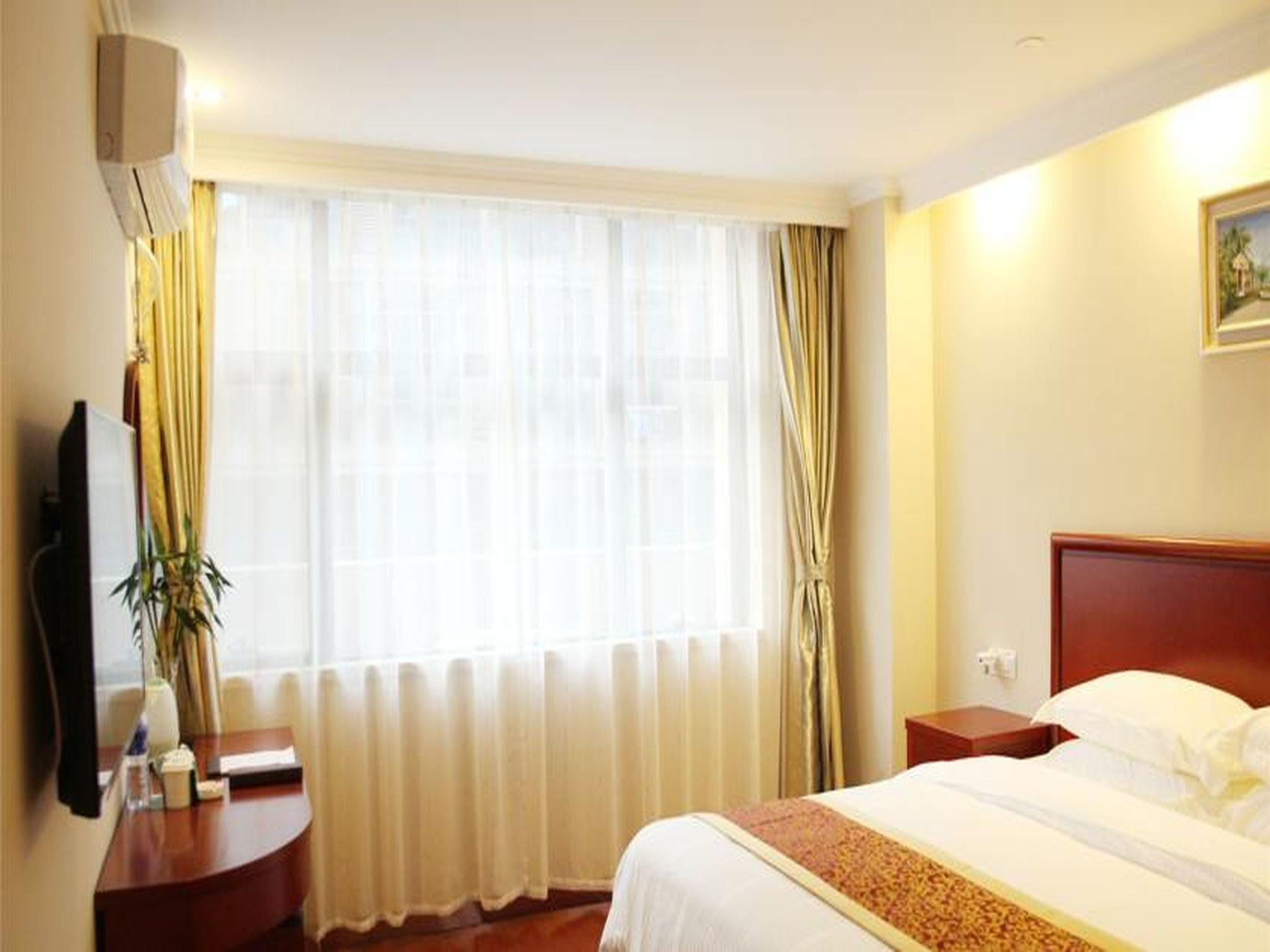 Greentree Inn Bole Wanxianghui Express Hotel Exterior photo