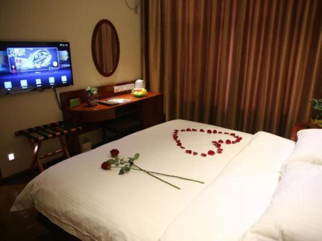 Greentree Inn Bole Wanxianghui Express Hotel Exterior photo
