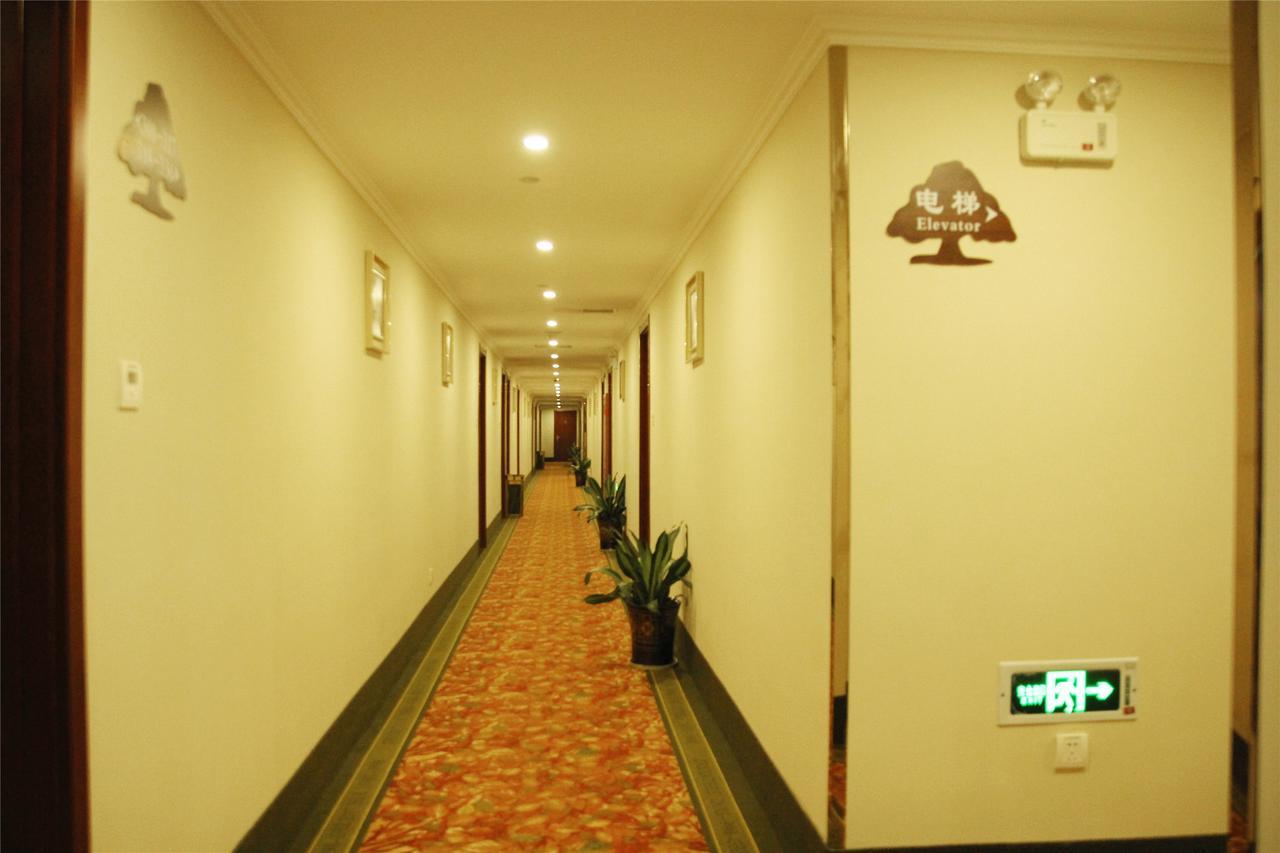 Greentree Inn Bole Wanxianghui Express Hotel Exterior photo