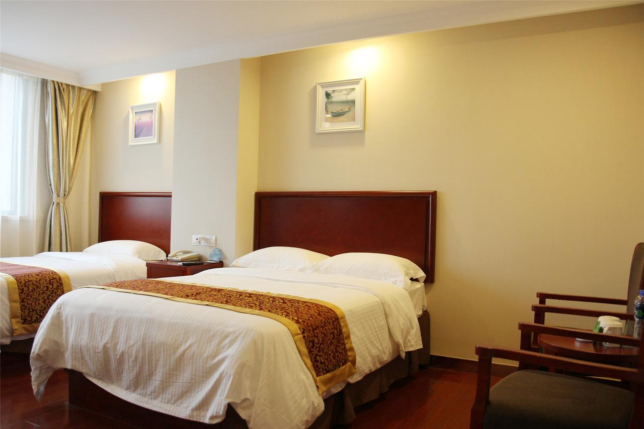 Greentree Inn Bole Wanxianghui Express Hotel Exterior photo