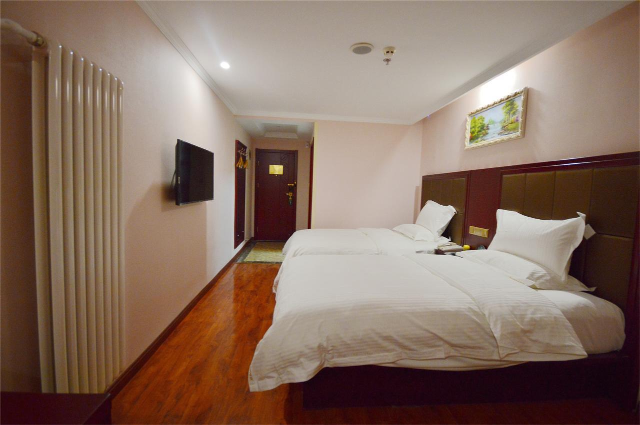 Greentree Inn Bole Wanxianghui Express Hotel Exterior photo